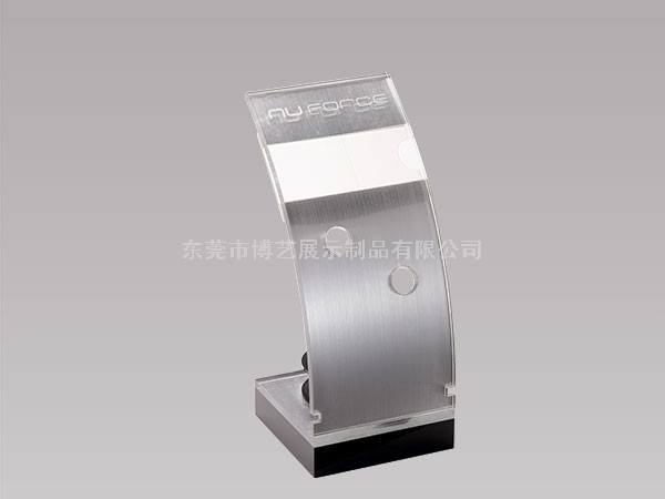 大型超市如何用亞克力制品來展現(xiàn)商品，讓顧客有消費(fèi)的沖動(dòng)呢？